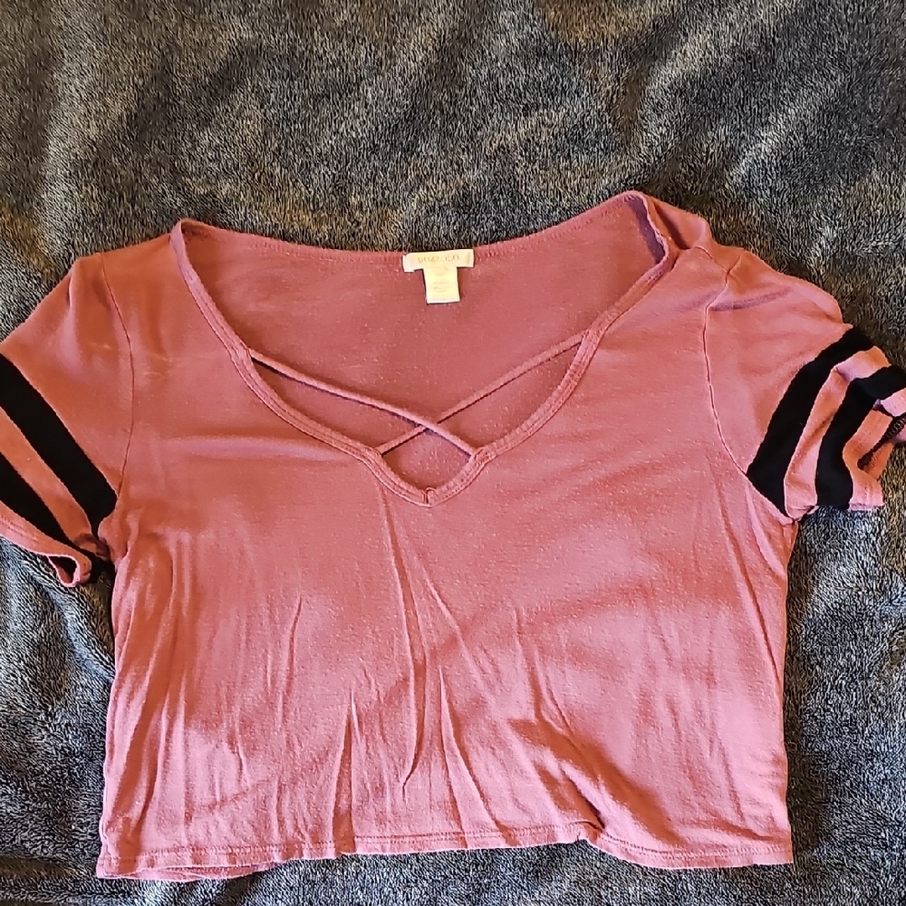 Bozzolo Mauve Crop Top with Black Sleeve Stripes